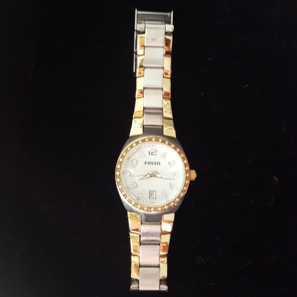 Fossil watch (ladies)
